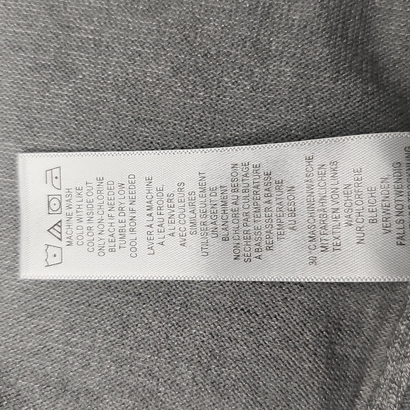 NWT Adrianna Papell Womens Gray V-neck Twofer Sweater w/B&W Faux Blouse XL - Picture 8 of 8